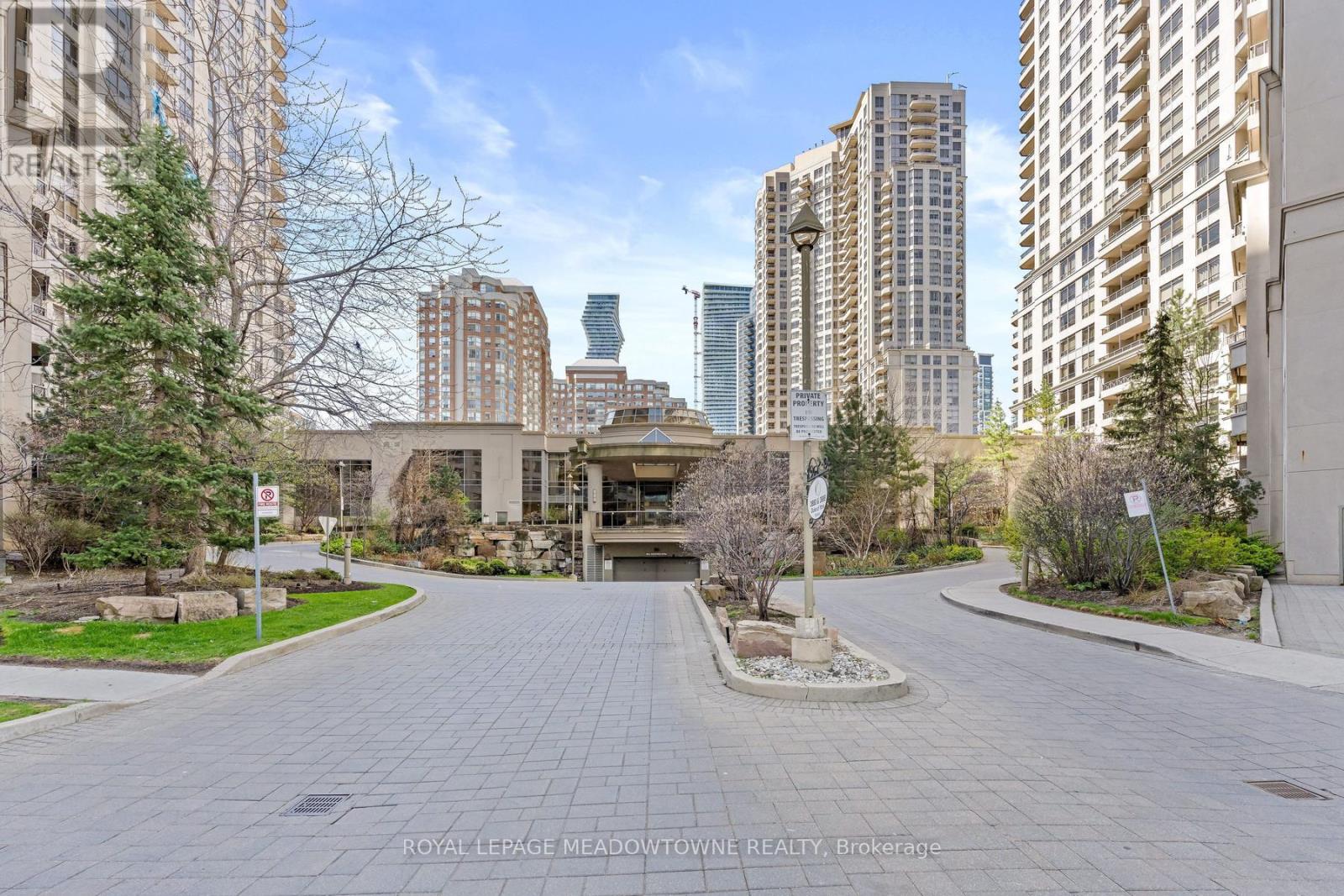 Apartment – 1030 - 3888 DUKE OF YORK BOULEVARD, Mississauga – photo 2