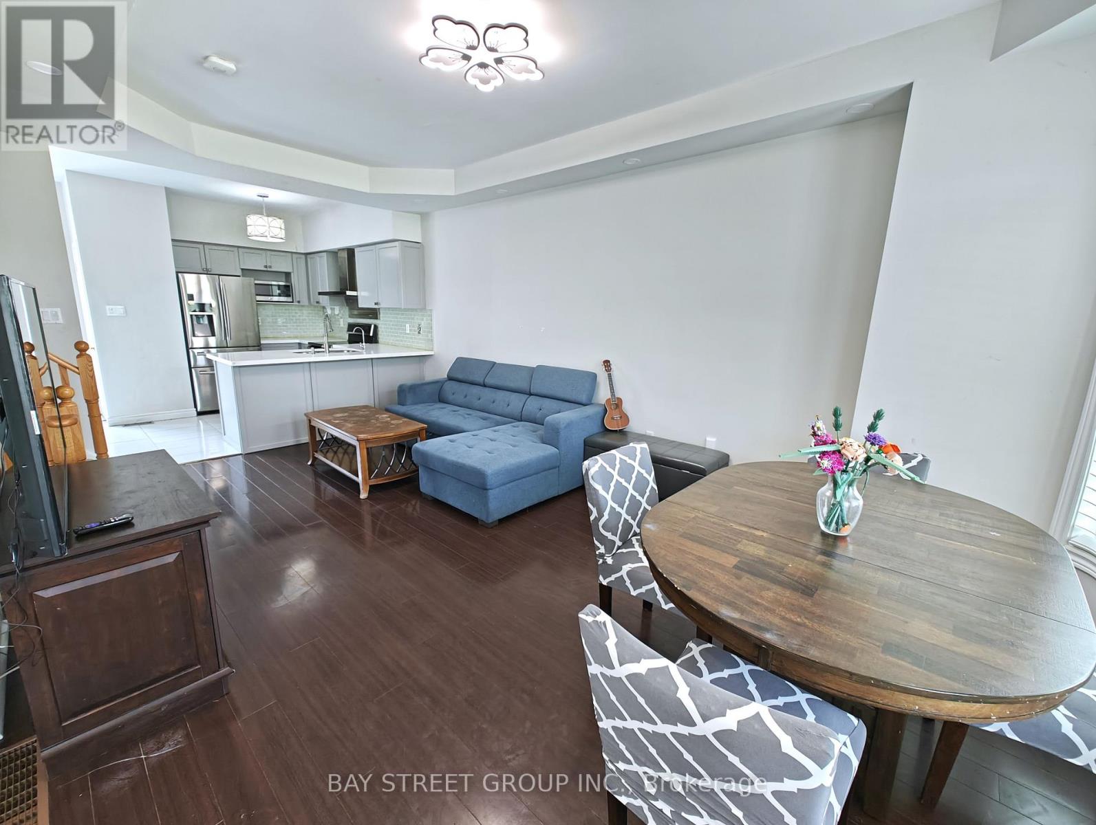 Row / Townhouse – 256 GLENASHTON DRIVE, Oakville – photo 3