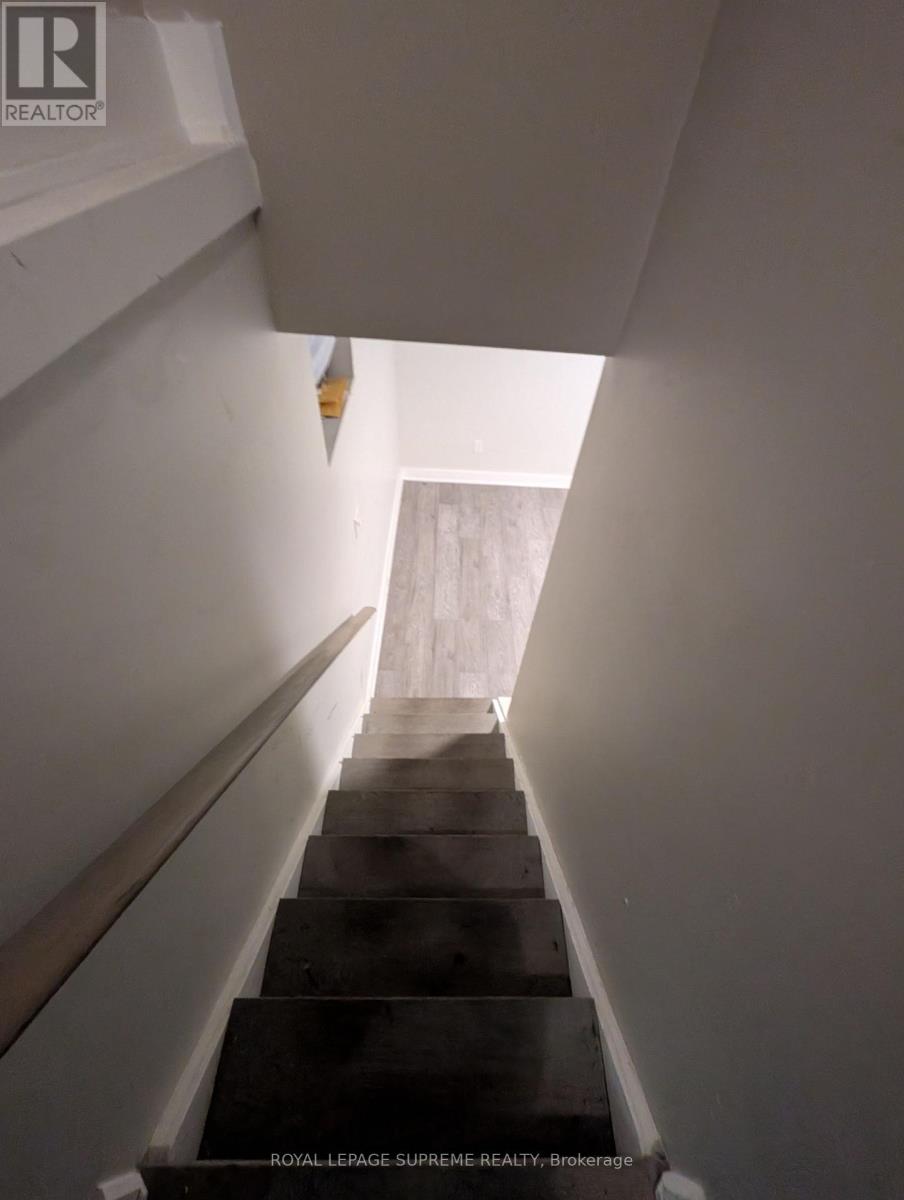 House – LOWER - 2132 DUNDAS STREET, Toronto – photo 4