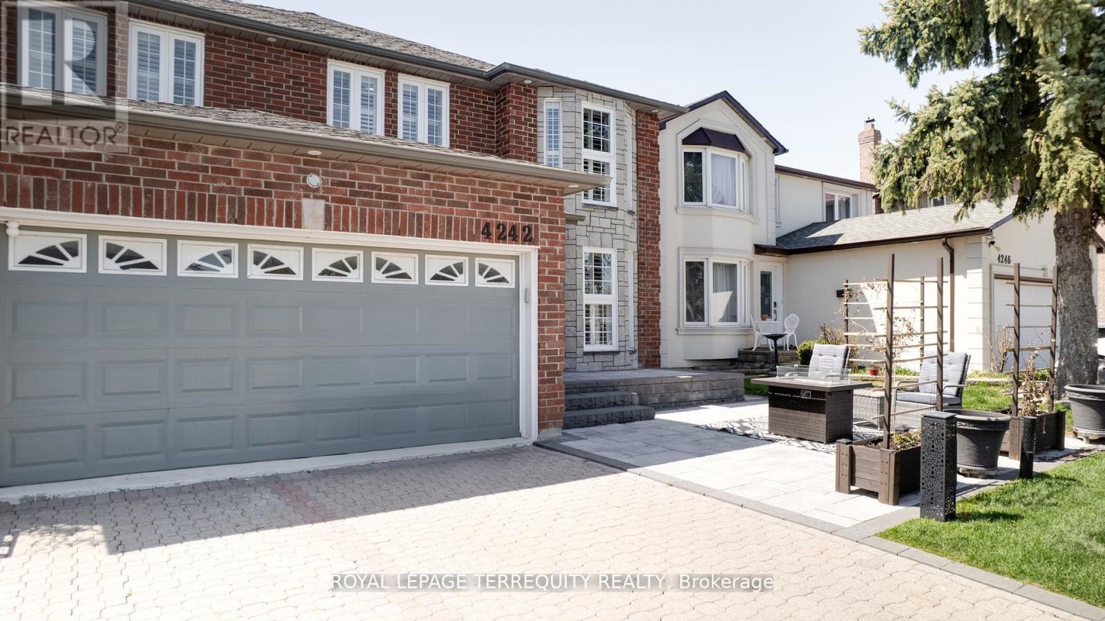 House – 4242 PETERSBURG CRESCENT, Mississauga – photo 3