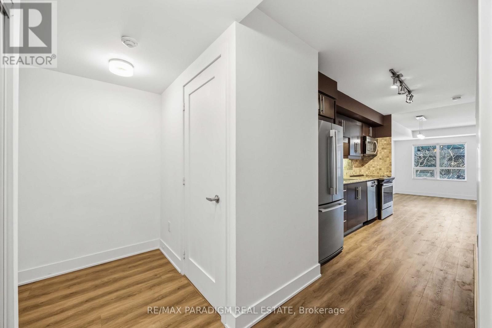 Apartment – 219 - 20 BLUE JAYS WAY, Toronto – photo 4