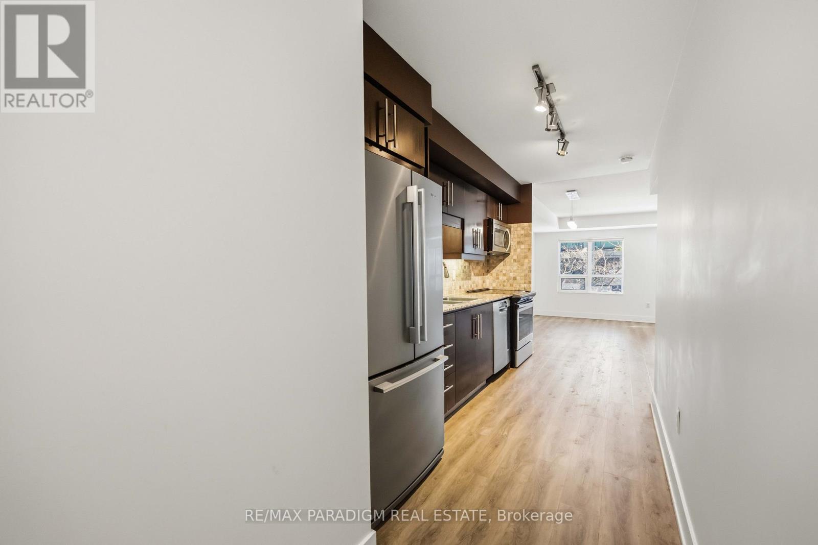 Apartment – 219 - 20 BLUE JAYS WAY, Toronto – photo 5