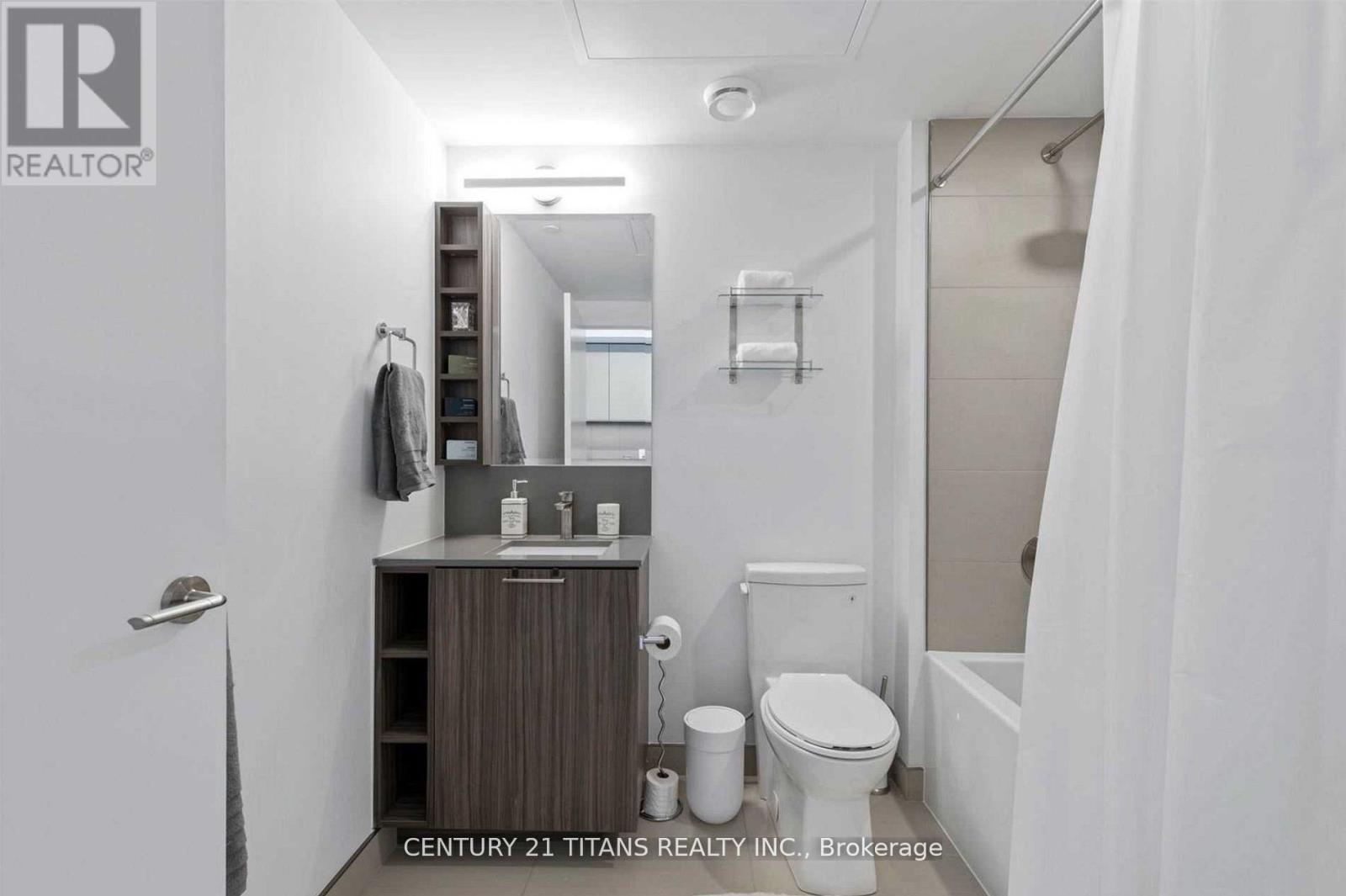 Apartment – 1922 - 19 WESTERN BATTERY ROAD, Toronto – photo 5