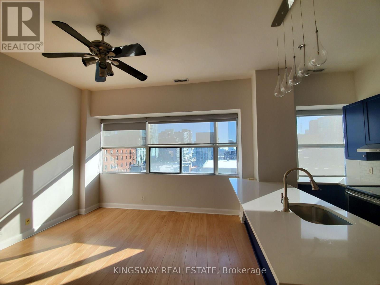 Apartment – 414 - 700 KING STREET W, Toronto – photo 3