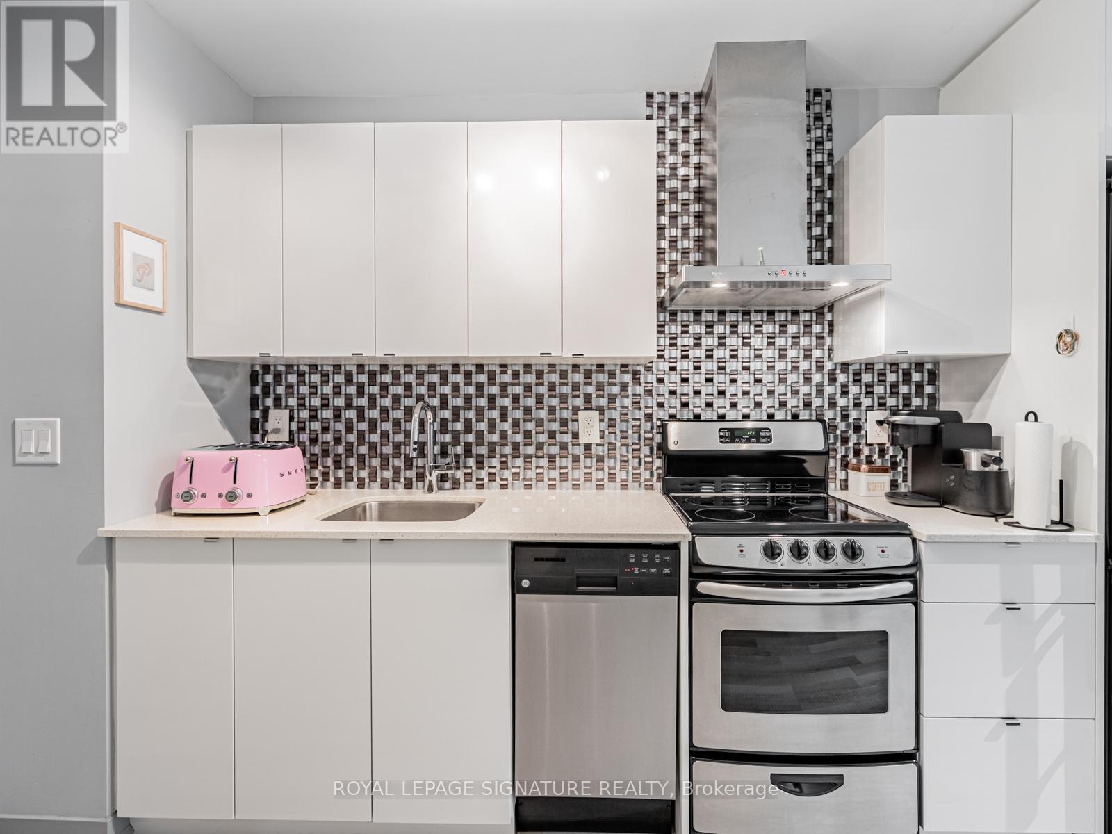 Apartment – 202 - 51 EAST LIBERTY STREET, Toronto – photo 4