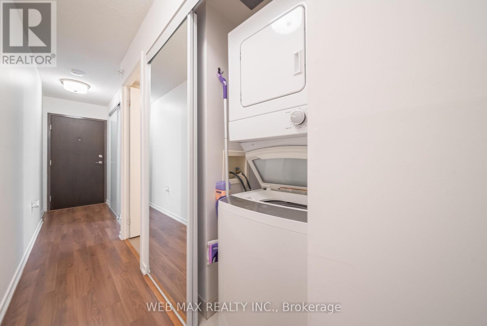 Apartment – 205 - 36 LISGAR STREET W, Toronto – photo 3