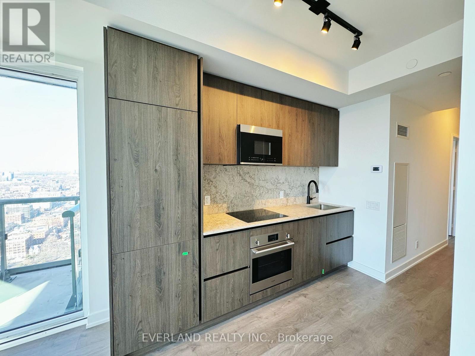 Apartment – 4211 - 108 PETER STREET, Toronto – photo 2
