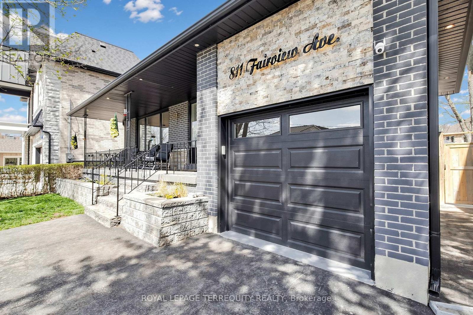 House – 811 FAIRVIEW AVENUE, Pickering – photo 3