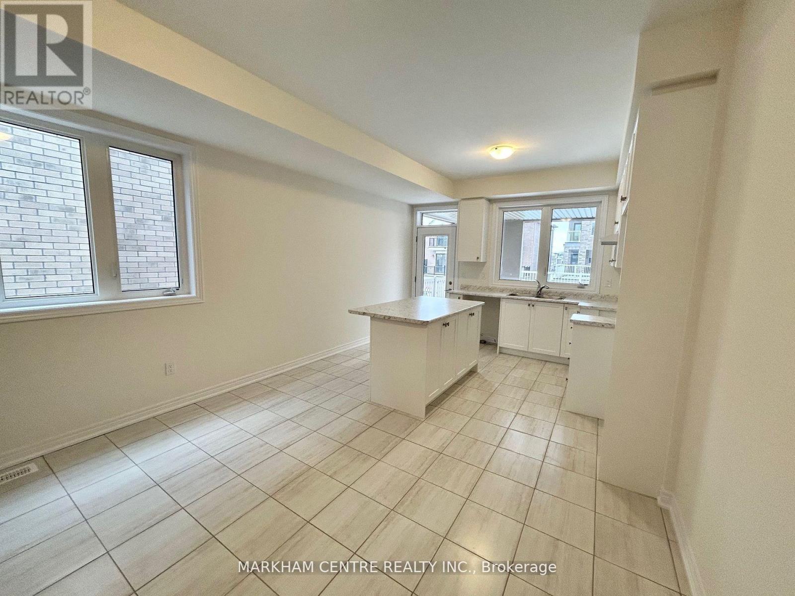 Row / Townhouse – 939 CROWSNEST HOLLOW, Pickering – photo 3