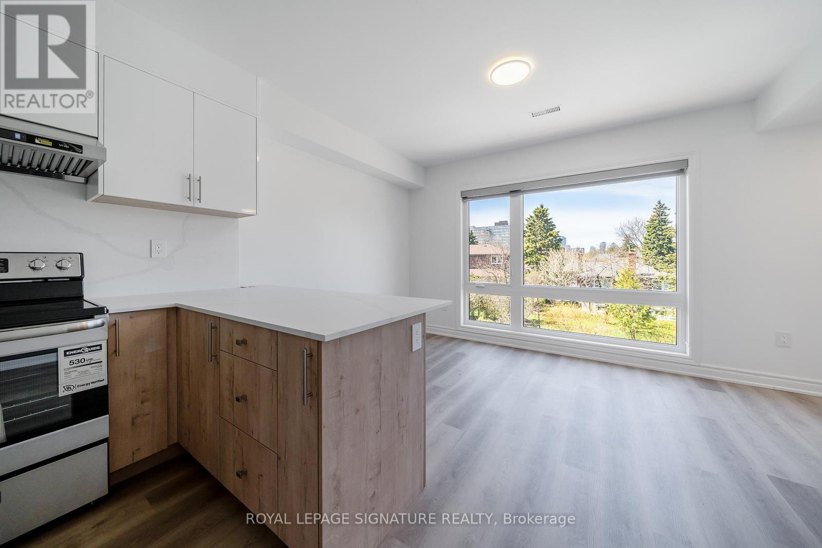 Fourplex – 4 - 2052 PHARMACY AVENUE, Toronto – photo 5