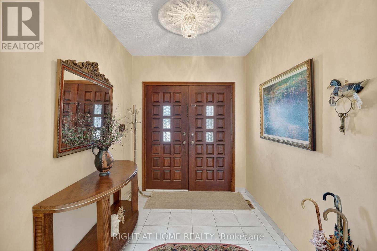 House – 56 BIRCH AVENUE, Richmond Hill – photo 5