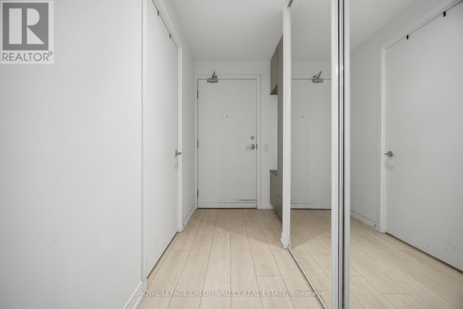 Apartment – 1511 - 5 BUTTERMILL AVENUE, Vaughan – photo 5