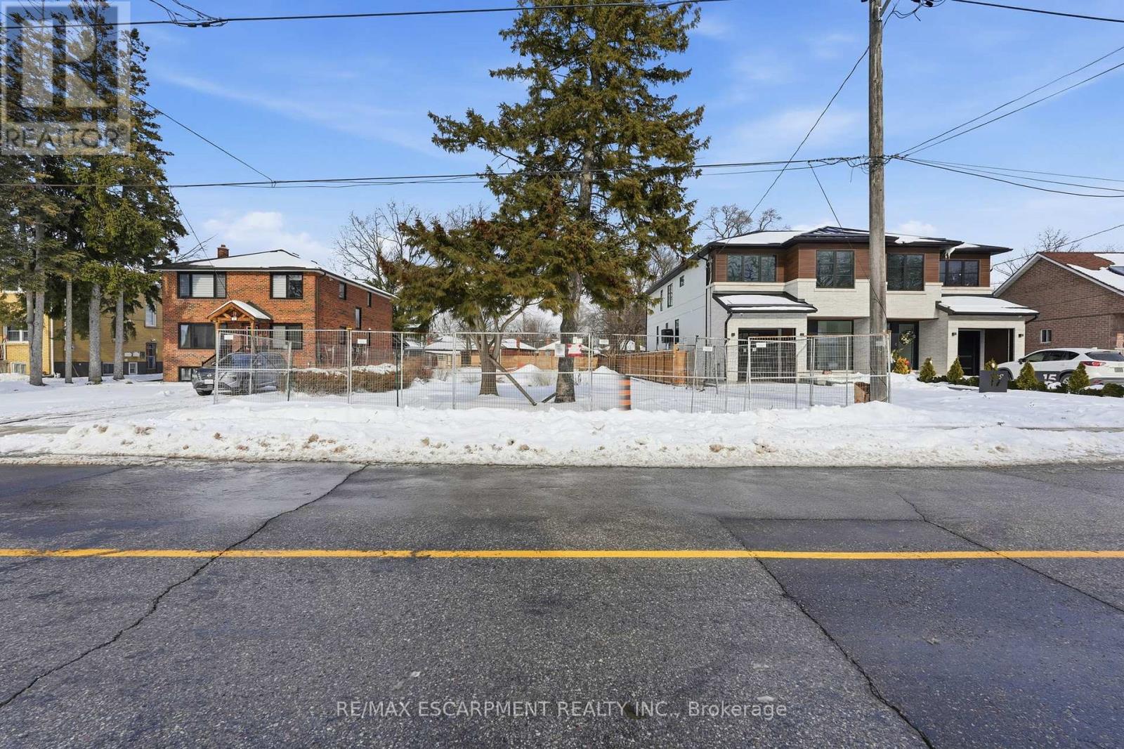 Vacant Land – 19A BROADVIEW AVENUE, Mississauga – photo 2
