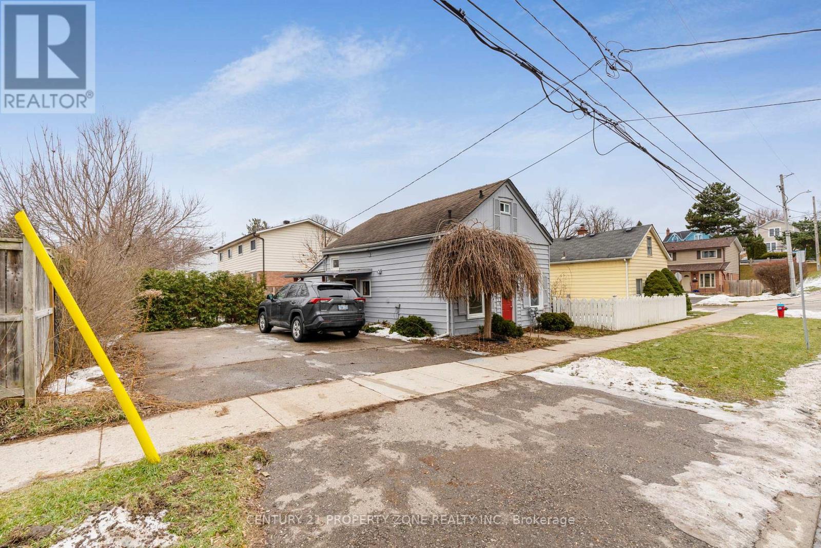 House – 262 PINE STREET, Milton – photo 3