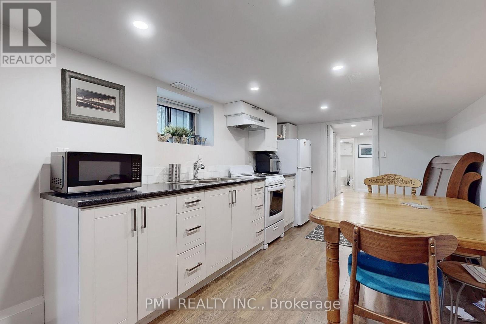 Duplex – BSMT - 232 LAUGHTON AVENUE, Toronto – photo 4