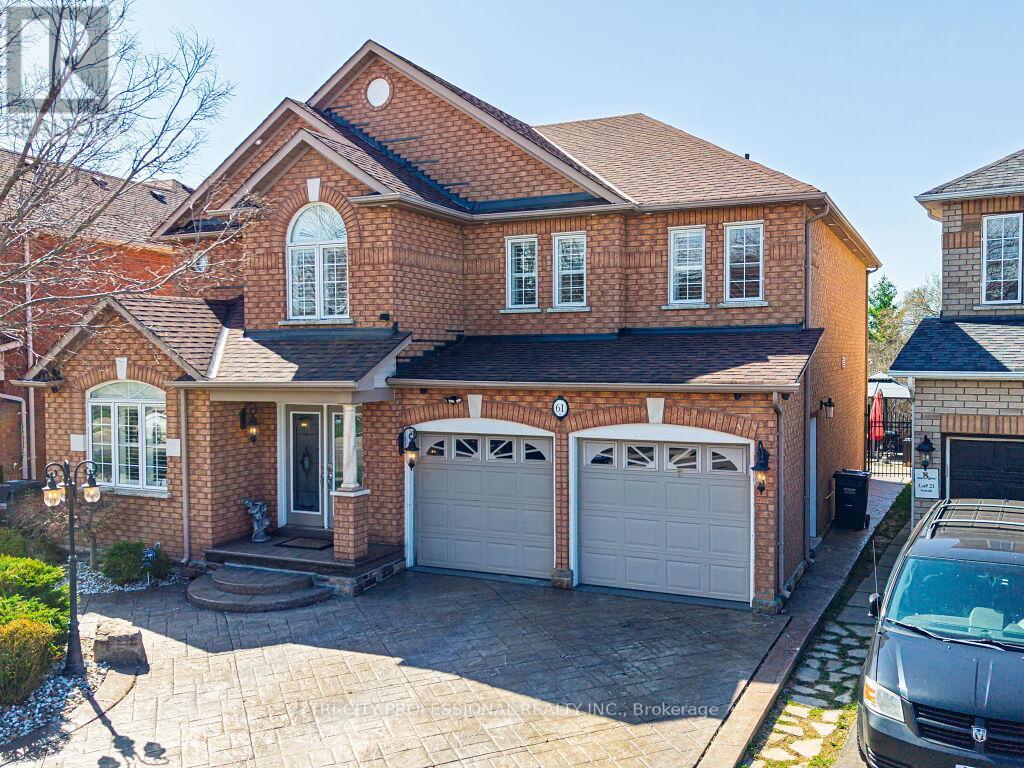 House – 61 WOODVALLEY DRIVE, Brampton – photo 3