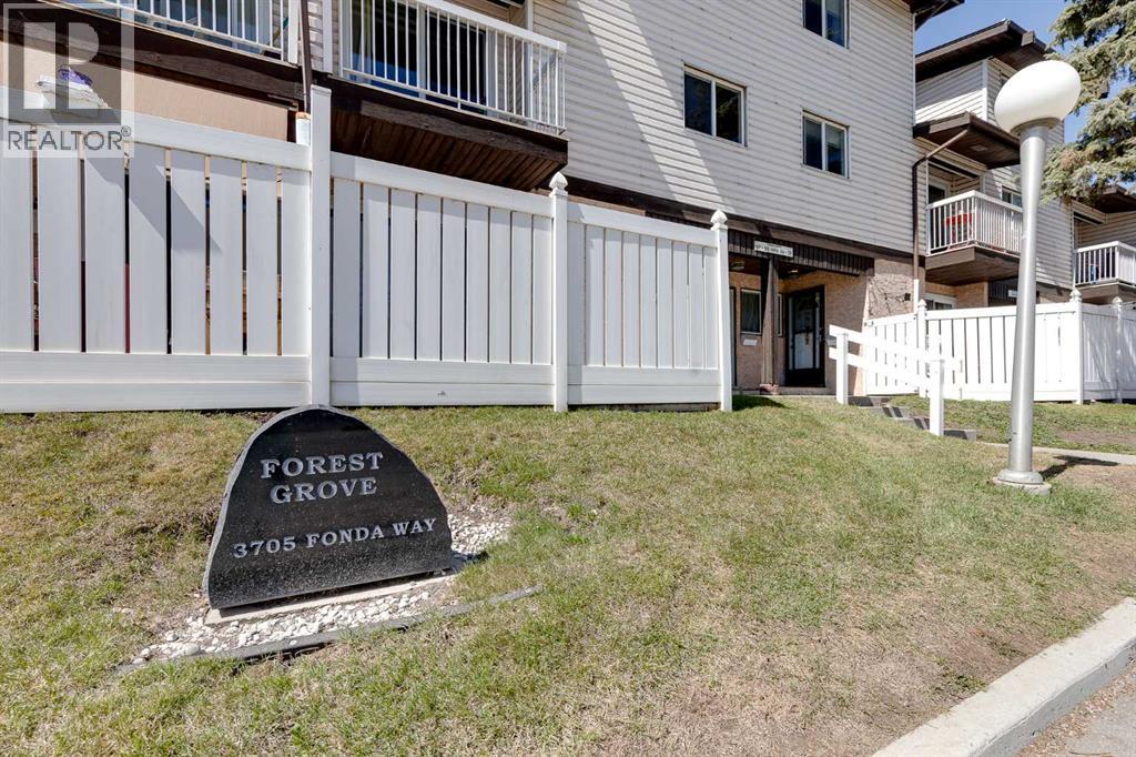 Row / Townhouse for Sale in 65, 3705 Fonda Way SE|Calgary, Alberta T2A6G9 3