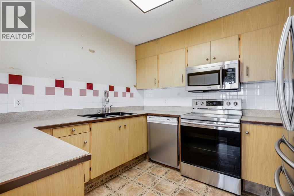Row / Townhouse for Sale in 65, 3705 Fonda Way SE|Calgary, Alberta T2A6G9 5