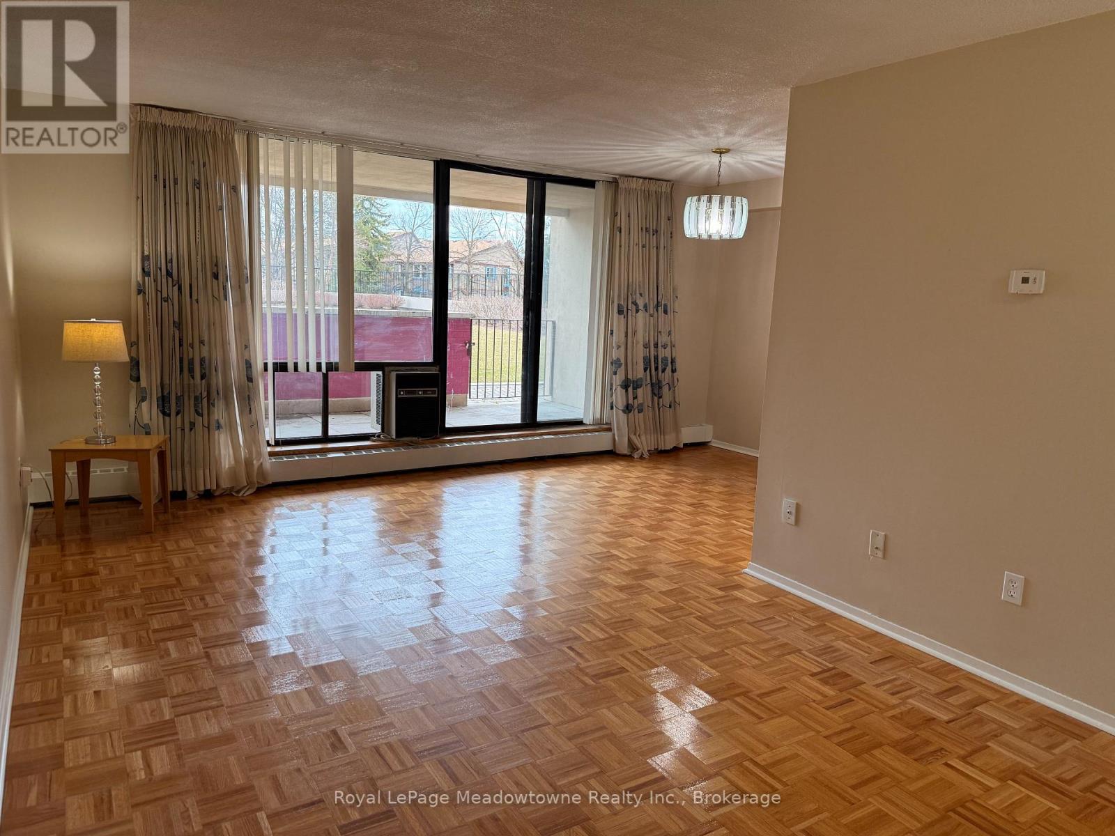 Apartment – 215 - 2929 AQUITAINE AVENUE, Mississauga – photo 5