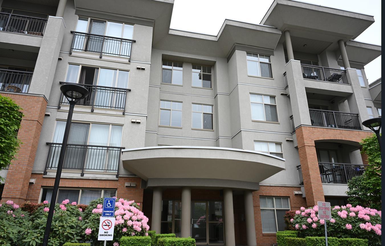 For sale: 202 33545 RAINBOW AVENUE, Abbotsford, British Columbia