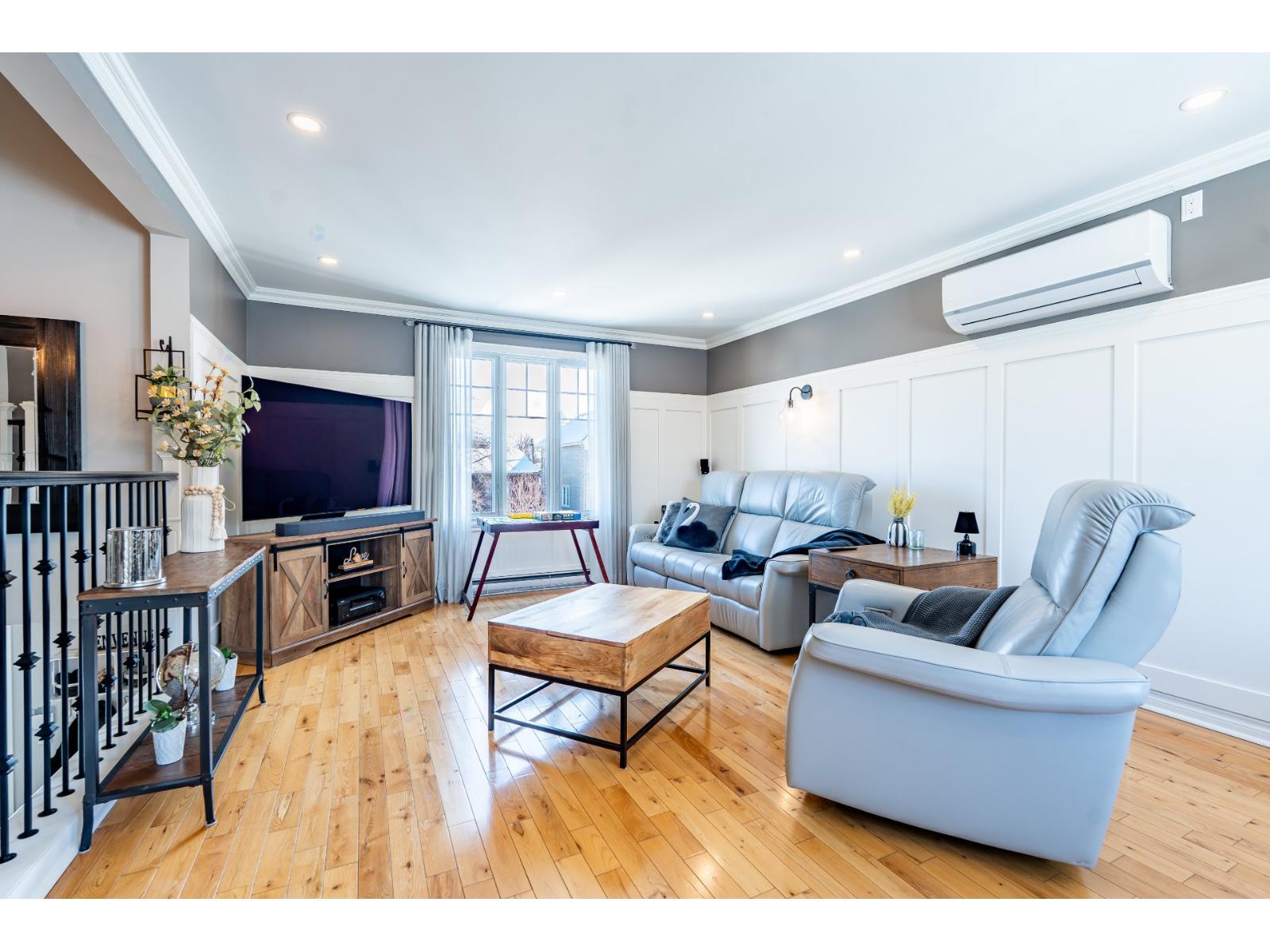 For sale: 1092 Rue Gilles, Laval (Fabreville), Quebec H7P4T2 - 23939785 ...