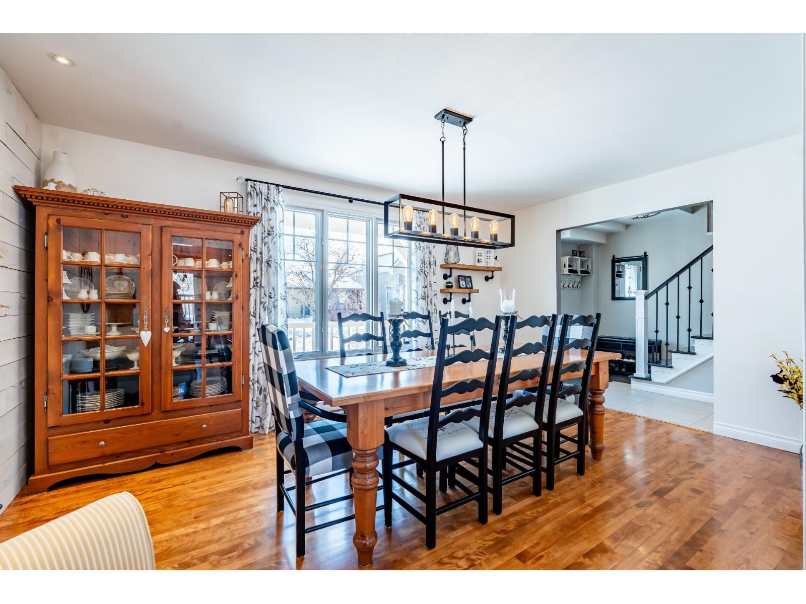 For sale: 1092 Rue Gilles, Laval (Fabreville), Quebec H7P4T2 - 23939785 ...