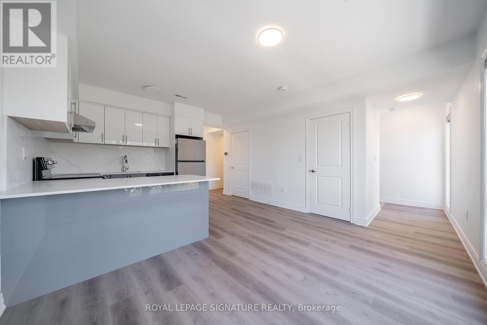 Fourplex – 3 - 2052 PHARMACY AVENUE, Toronto – photo 4