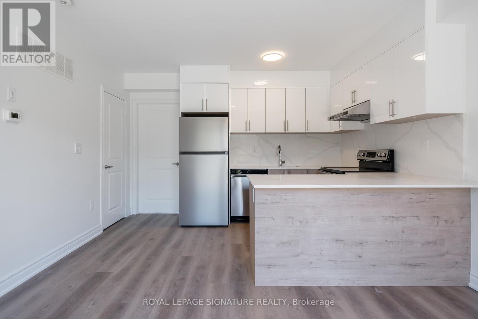 Fourplex – 2 - 2052 PHARMACY AVENUE, Toronto – photo 3