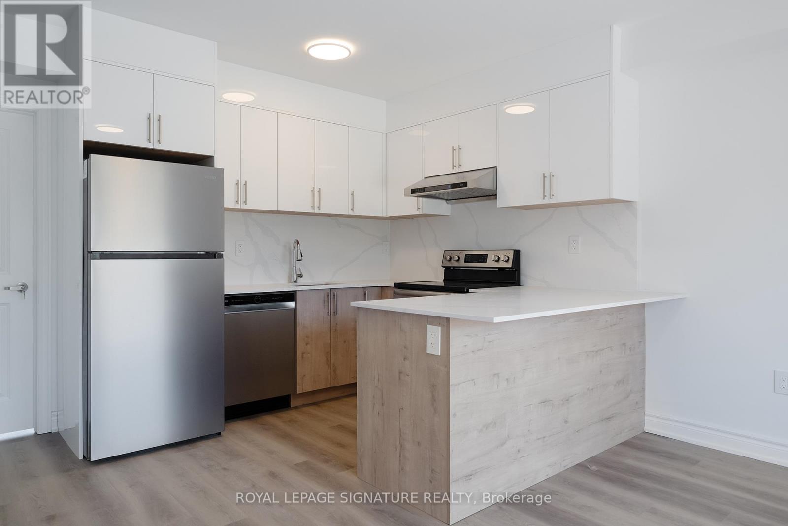 Fourplex – 2 - 2052 PHARMACY AVENUE, Toronto – photo 4