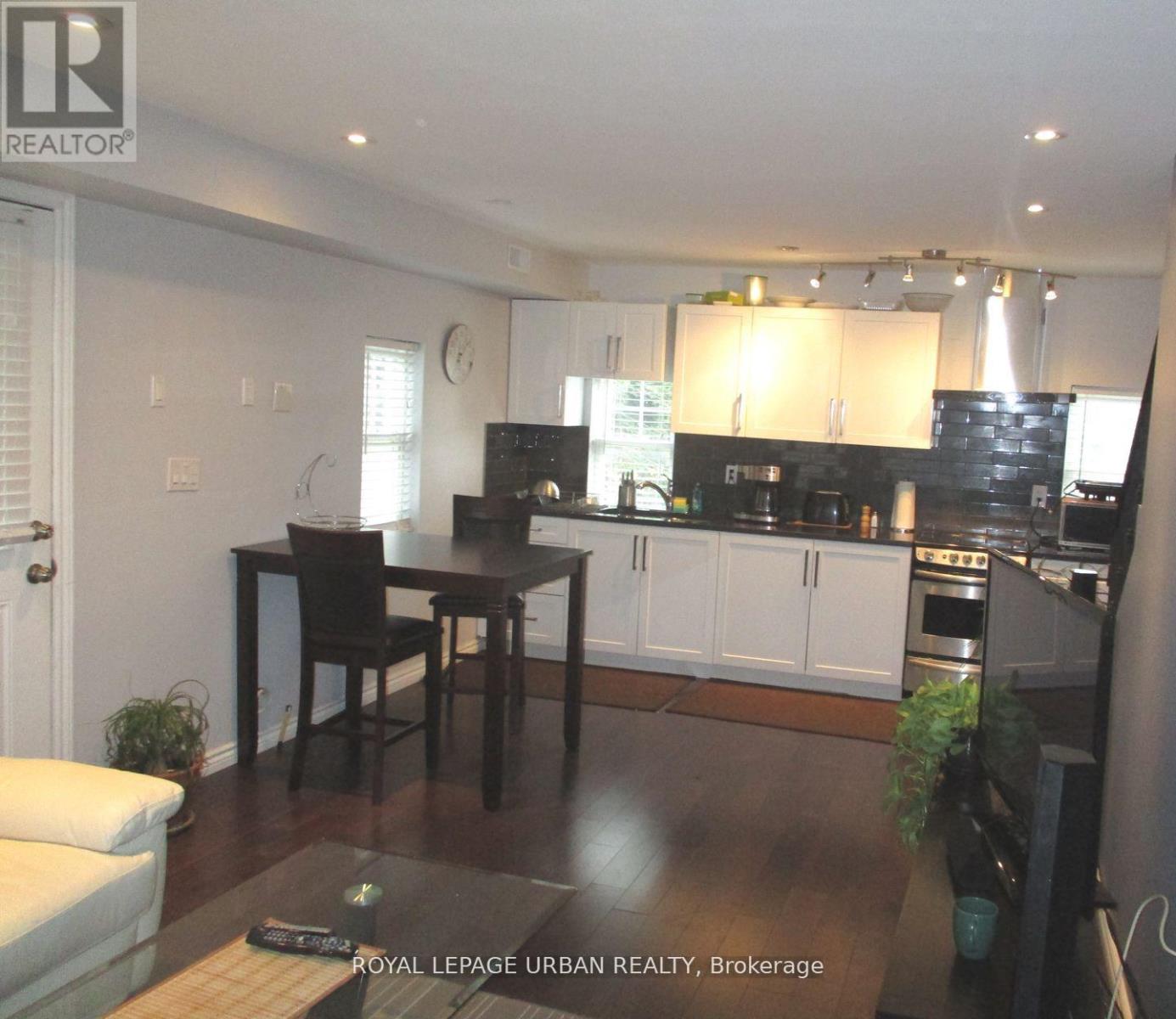 Duplex – B - 89 SQUIRES AVENUE, Toronto – photo 4