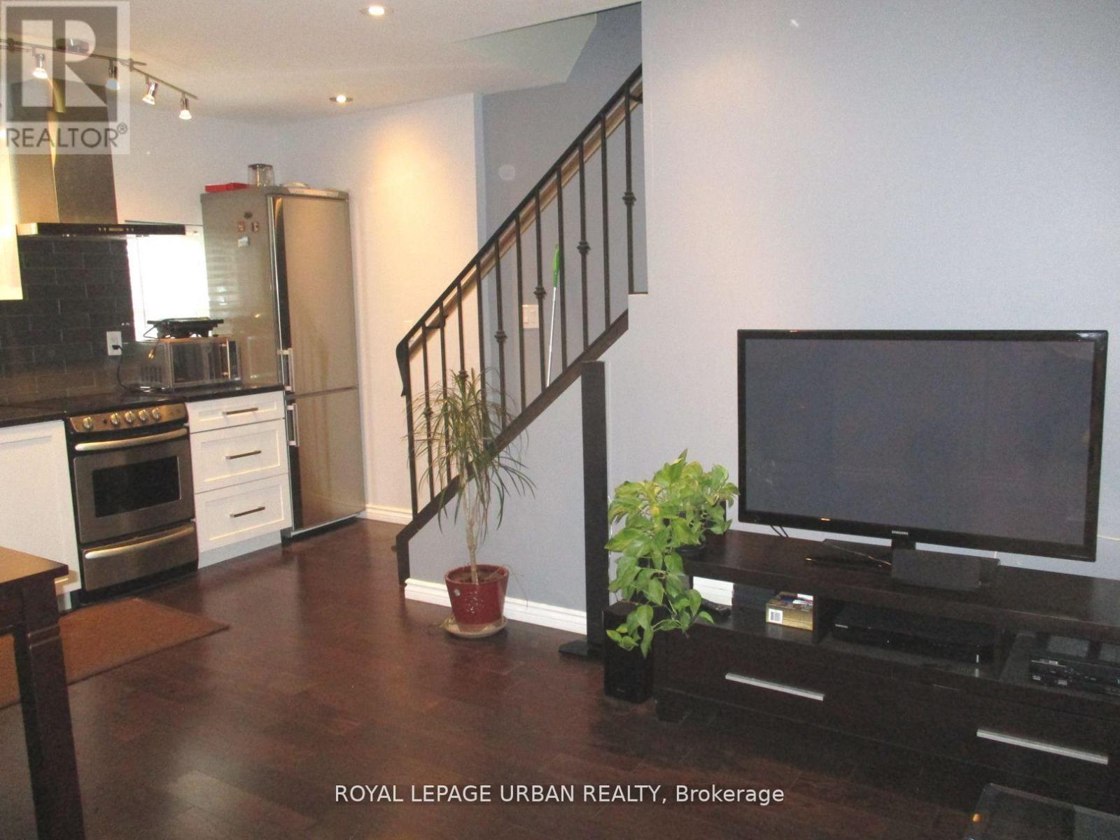 Duplex – B - 89 SQUIRES AVENUE, Toronto – photo 5