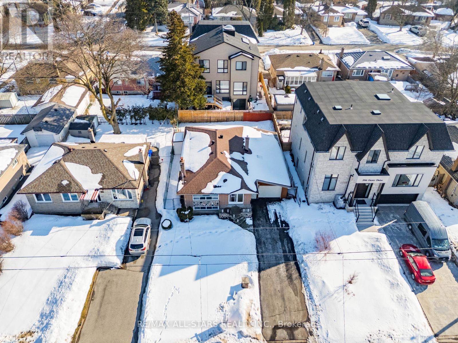 House – 394 OSIRIS DRIVE, Richmond Hill – photo 4