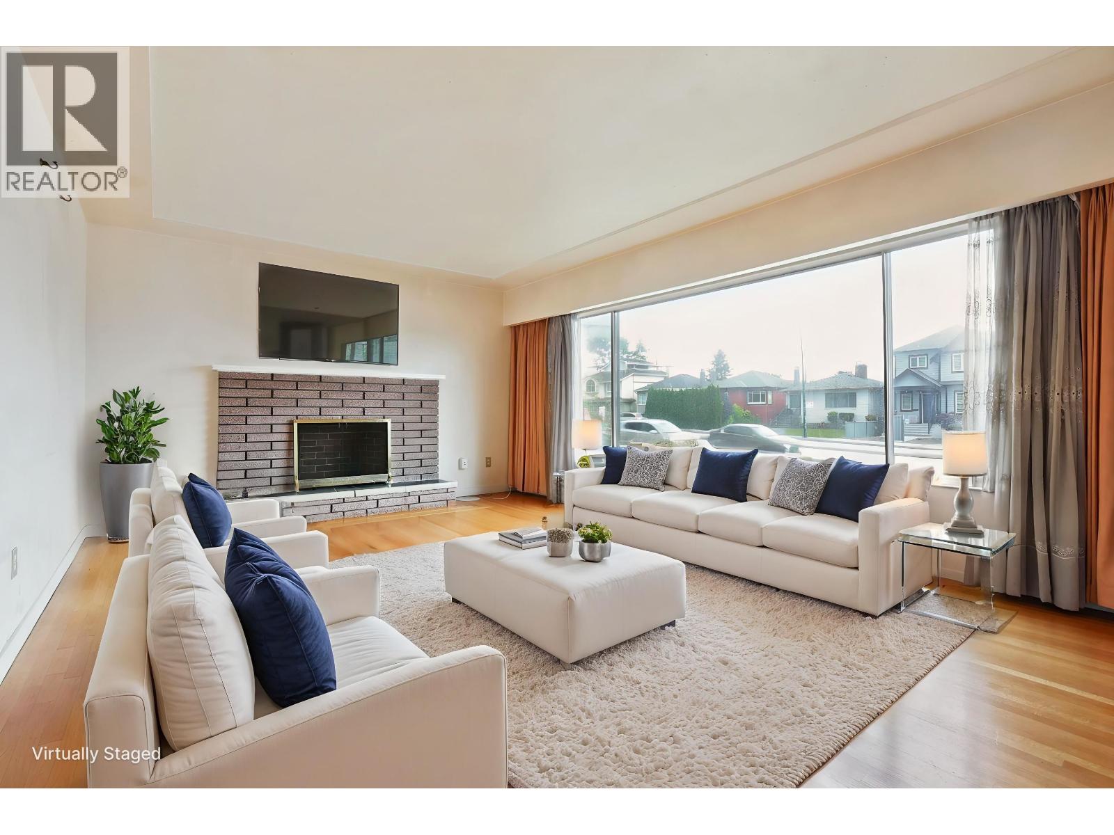 2894 MCGILL STREET|Vancouver, British Columbia V5K1H6