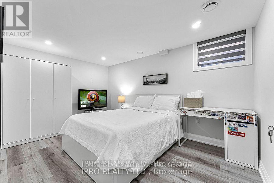 House – 2595 WINDJAMMER ROAD, Mississauga – photo 4