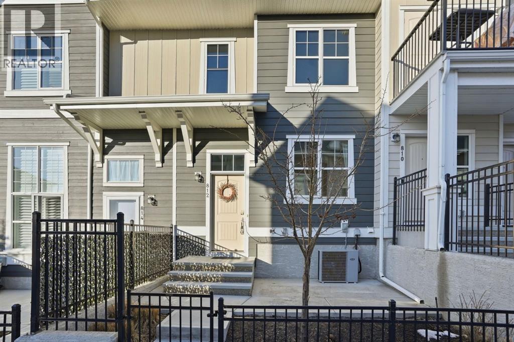 Row / Townhouse for Sale in 812 Cranbrook Walk SE|Calgary, Alberta T3M2V5 2