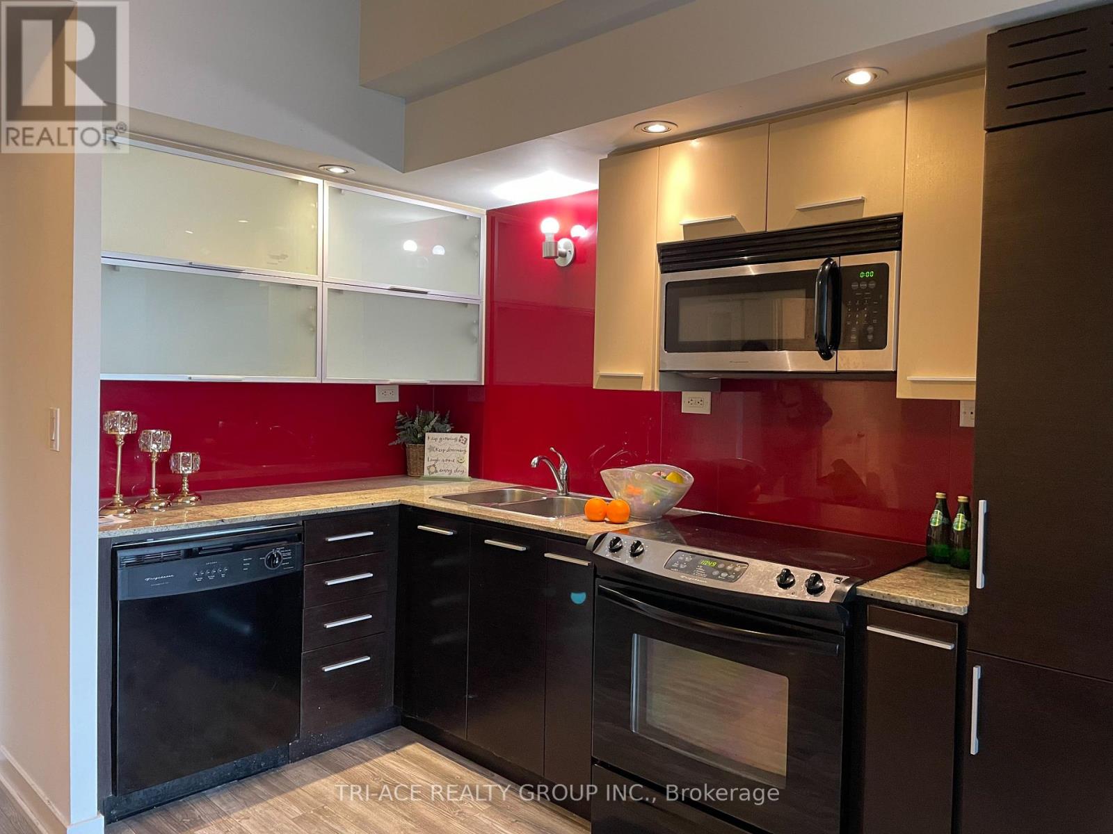 Apartment – 732 - 8 TELEGRAM MEWS, Toronto – photo 2