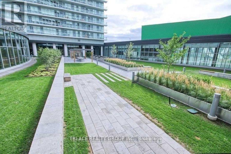 Row / Townhouse – TH02 - 113 MCMAHON DRIVE, Toronto – photo 4