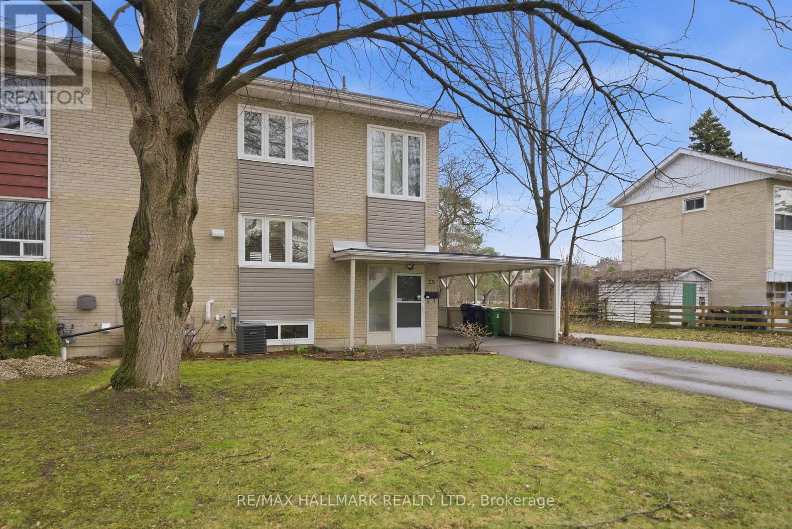 House – 28 LANGBOURNE PLACE, Toronto – photo 5