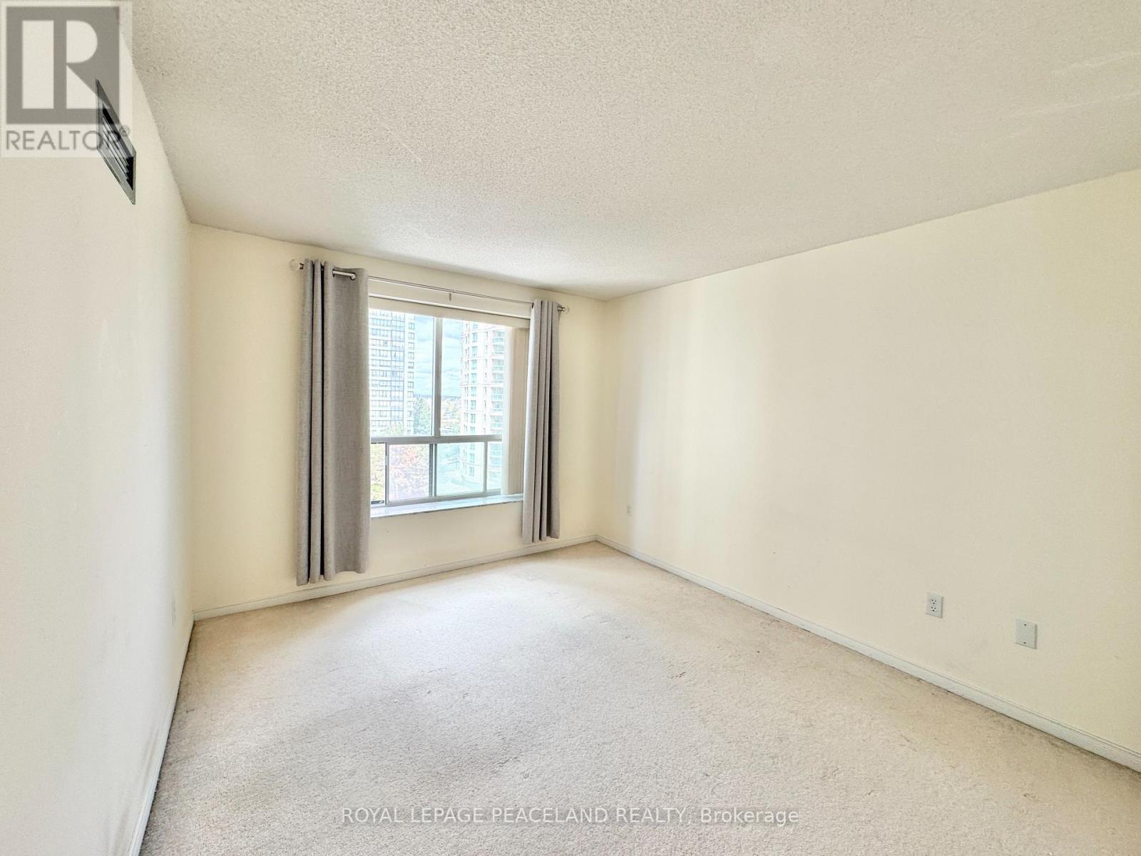 Apartment – 703 - 3 PEMBERTON AVENUE, Toronto – photo 5