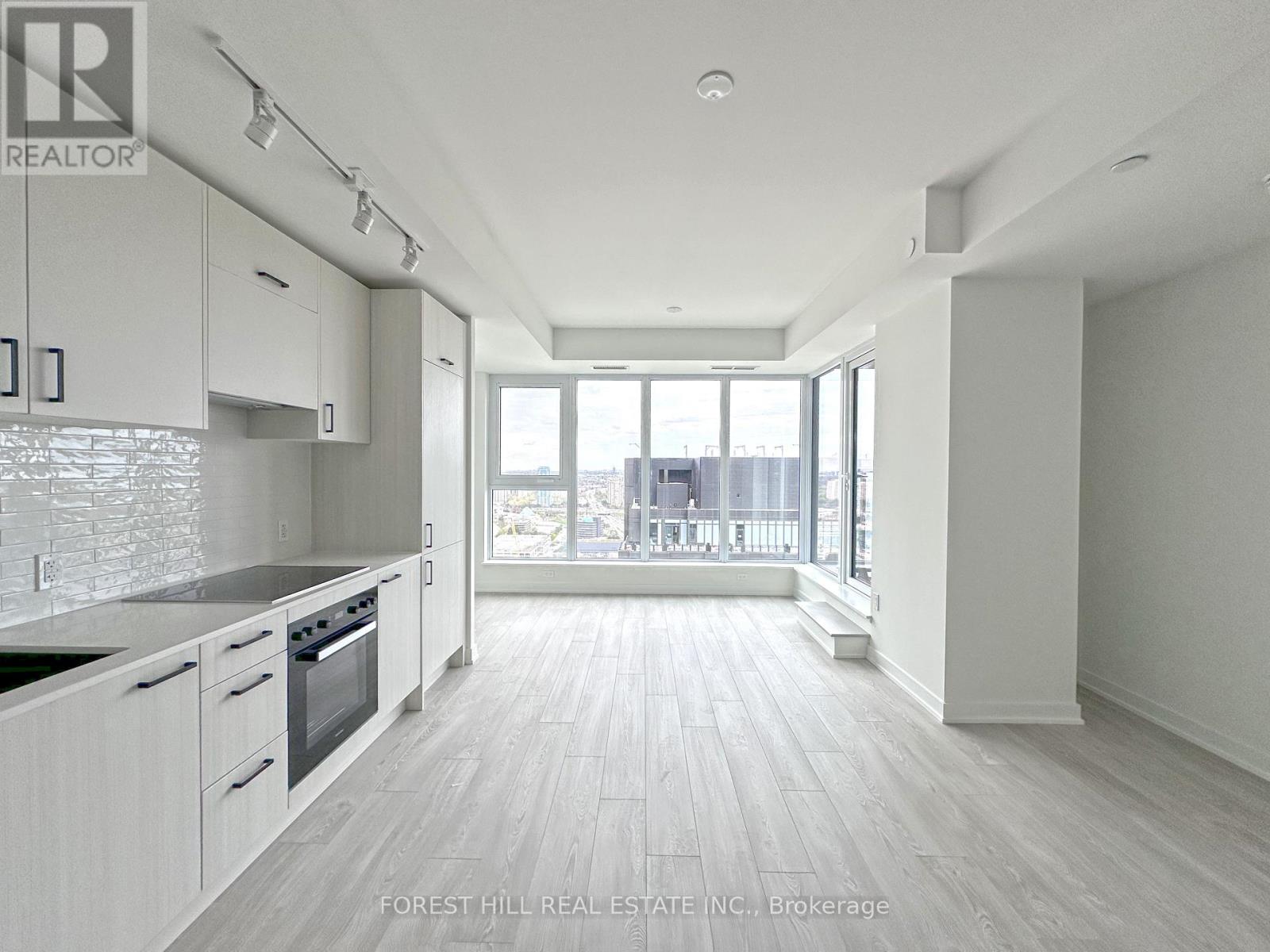 Apartment – 3810 - 1 QUARRINGTON LANE, Toronto – photo 3