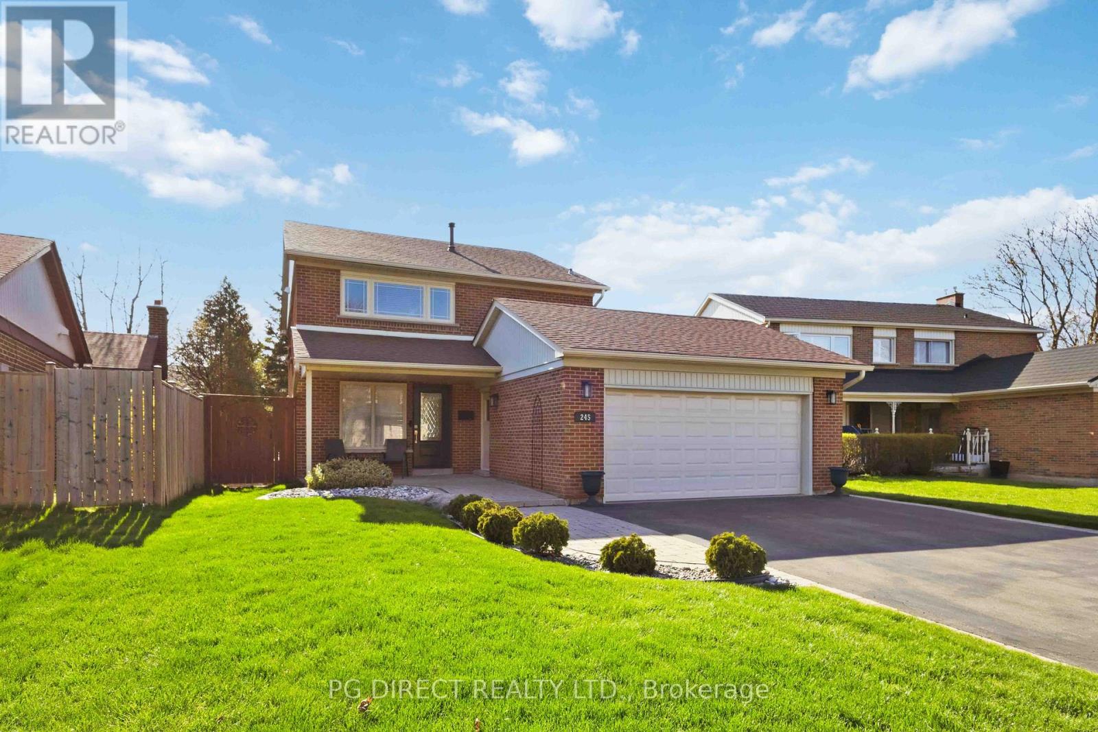 House – 245 MICHAEL BOULEVARD, Whitby – photo 2