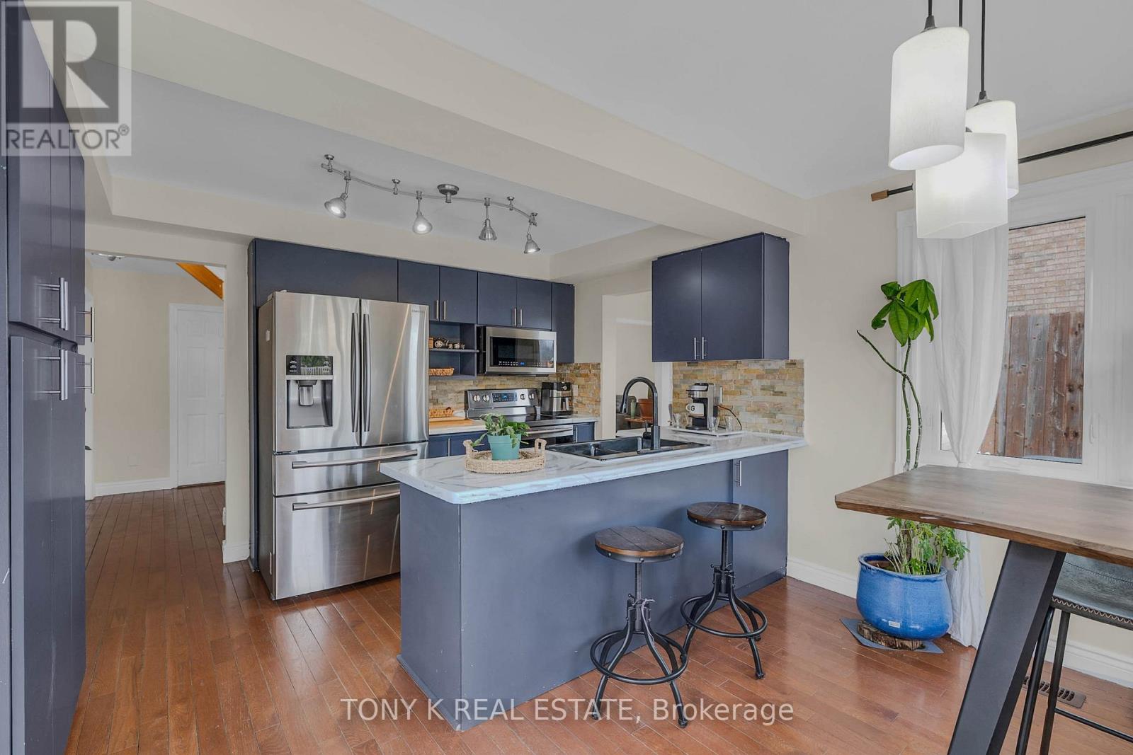 House – 27 INGLEBOROUGH DRIVE, Whitby – photo 5