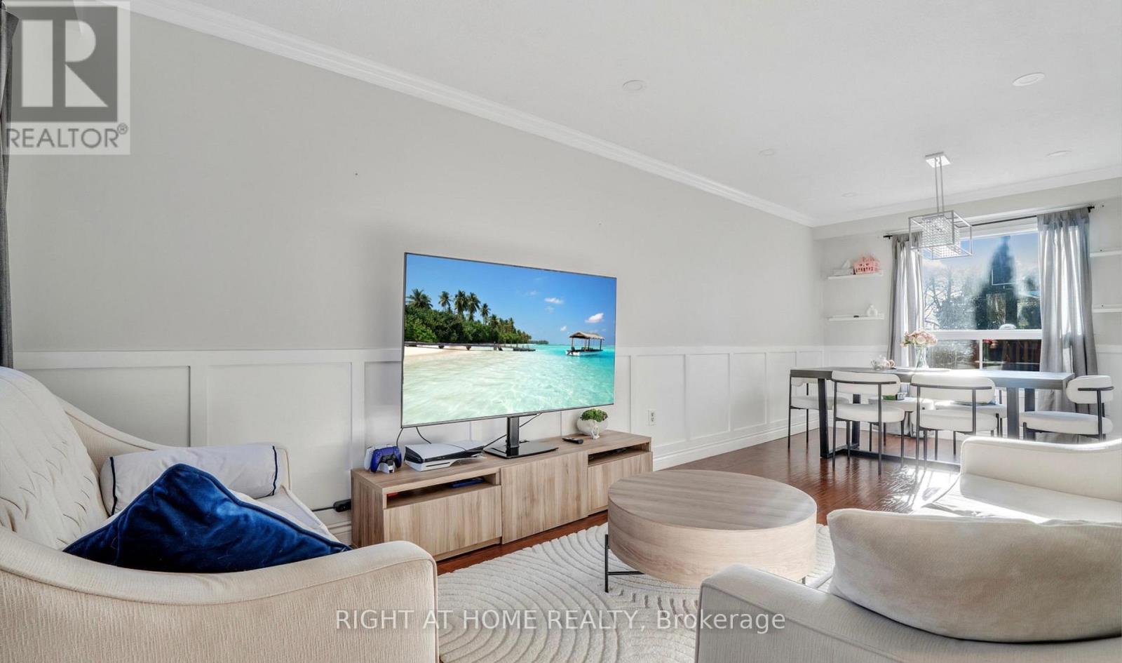 House – 27 MELBORNE COURT, Whitby – photo 3