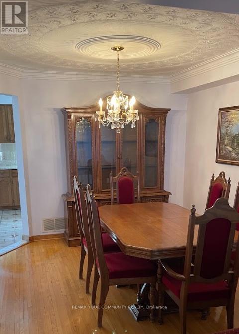 House – 15 SANWOOD BOULEVARD, Toronto – photo 5