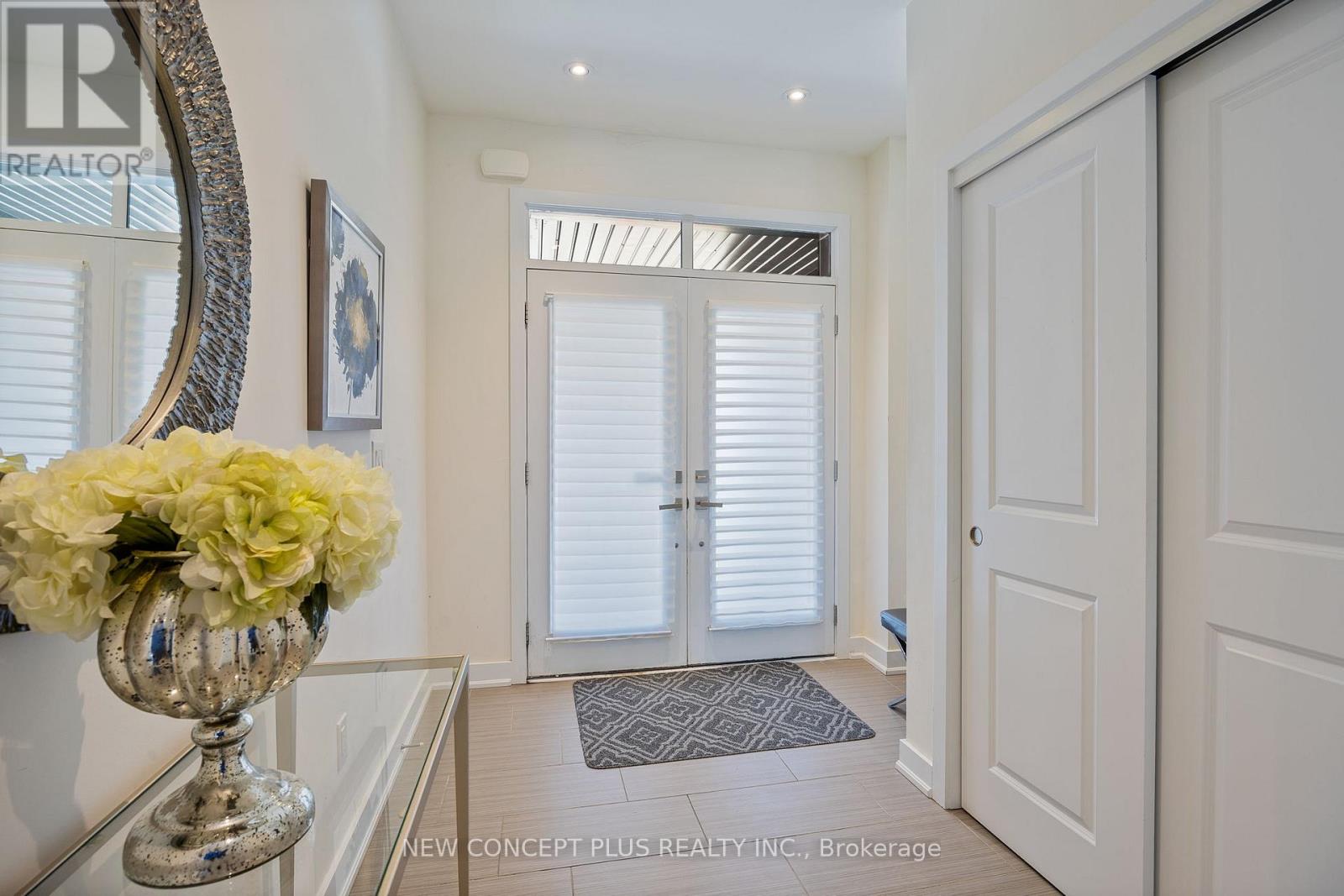 Row / Townhouse – 47 DARIOLE DRIVE, Richmond Hill – photo 3