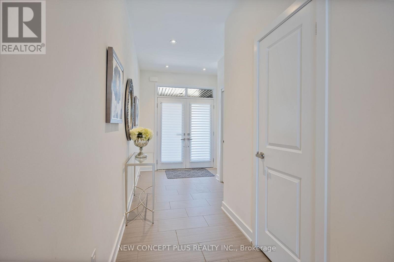 Row / Townhouse – 47 DARIOLE DRIVE, Richmond Hill – photo 4