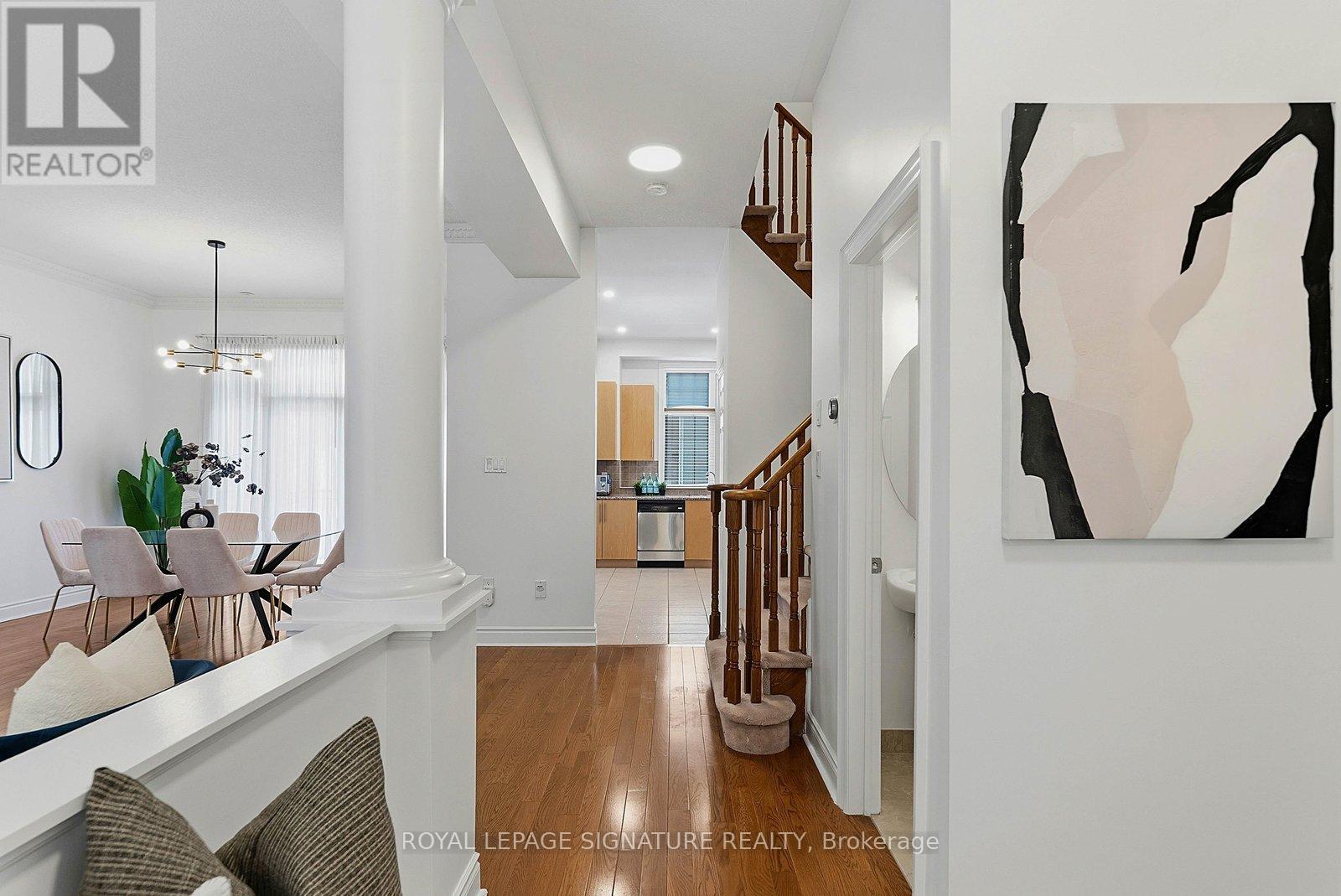 Row / Townhouse – 107 LEGENDS WAY, Markham – photo 5