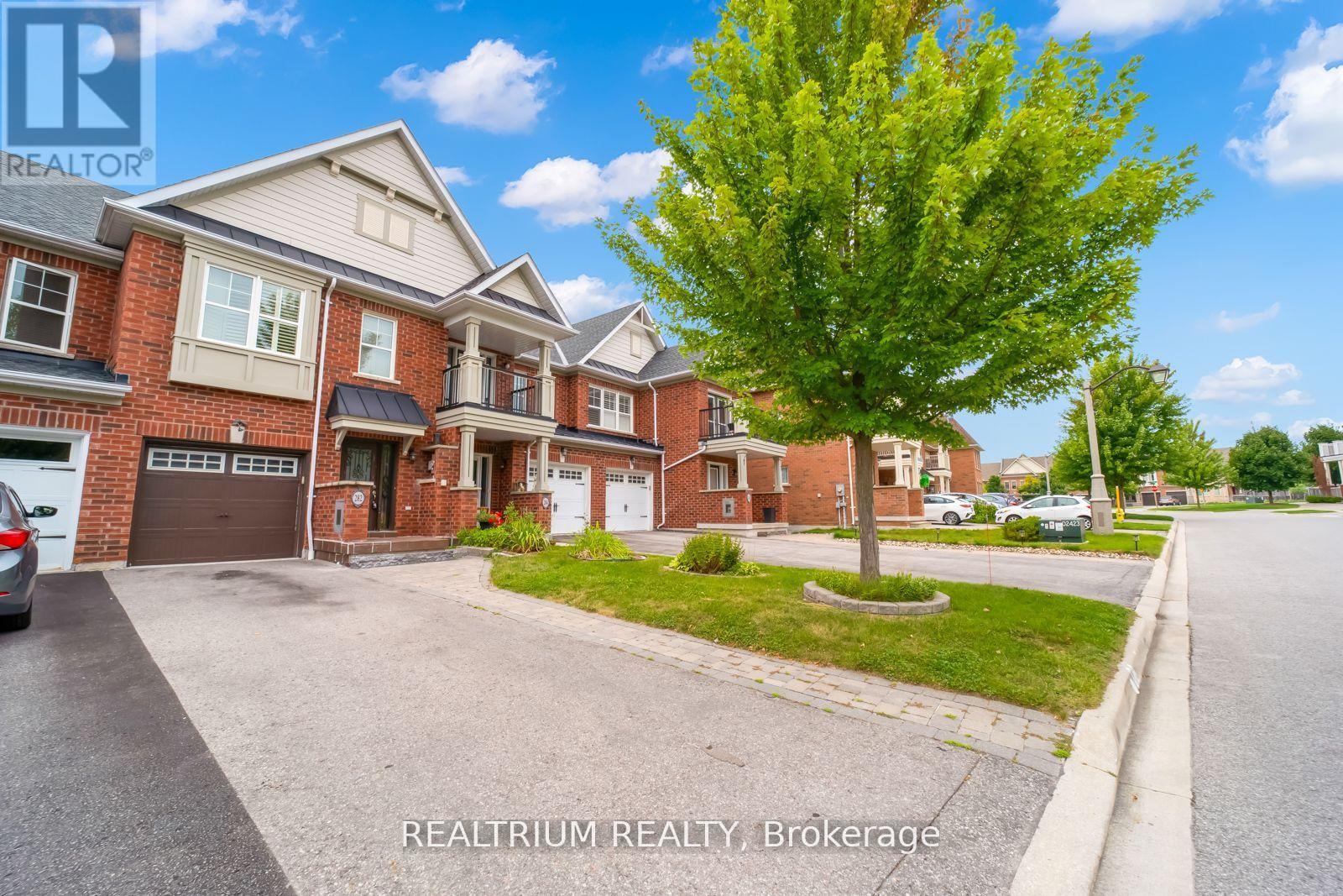 Row / Townhouse – 282 SANDALE ROAD, Whitchurch-Stouffville – photo 2