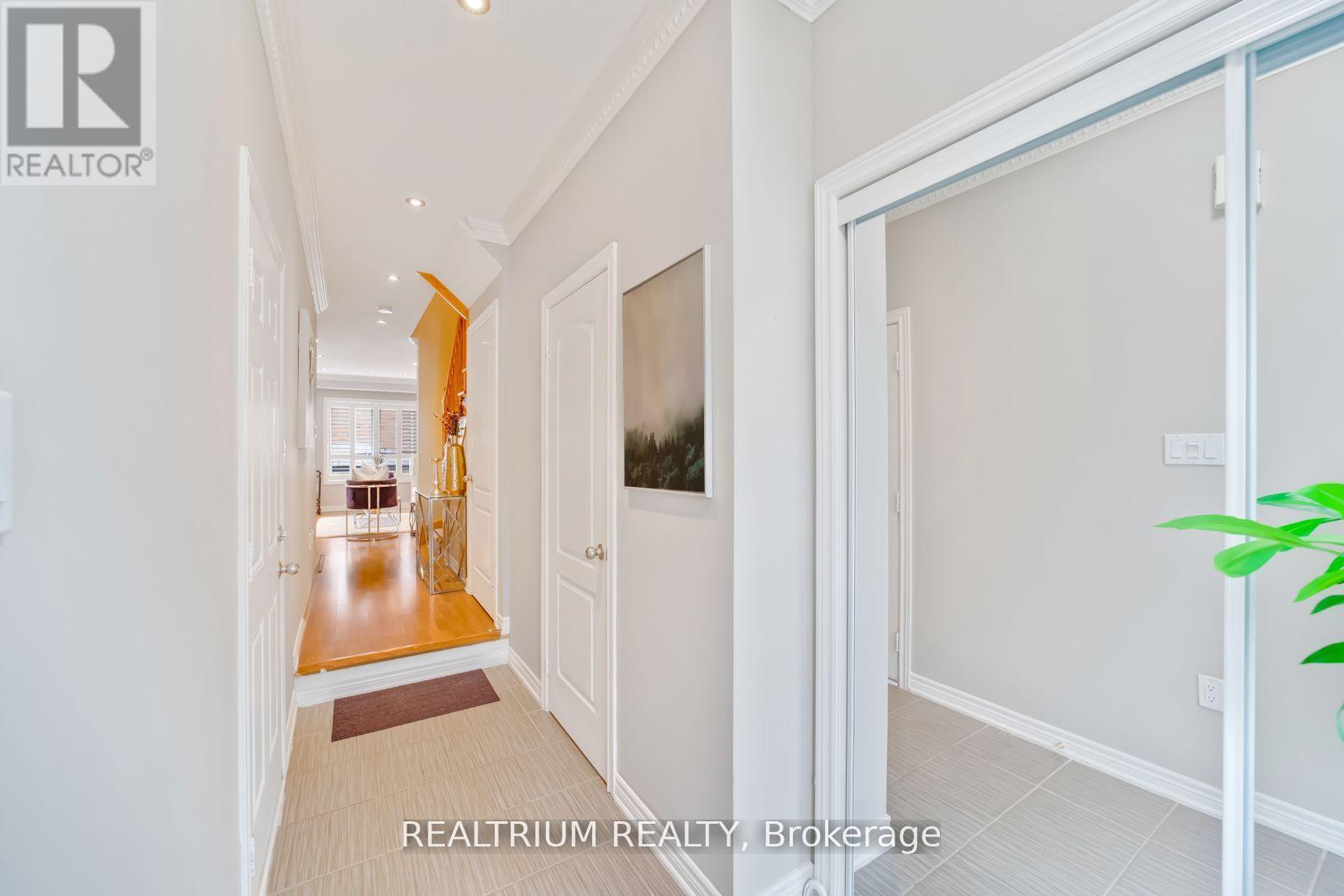 Row / Townhouse – 282 SANDALE ROAD, Whitchurch-Stouffville – photo 4