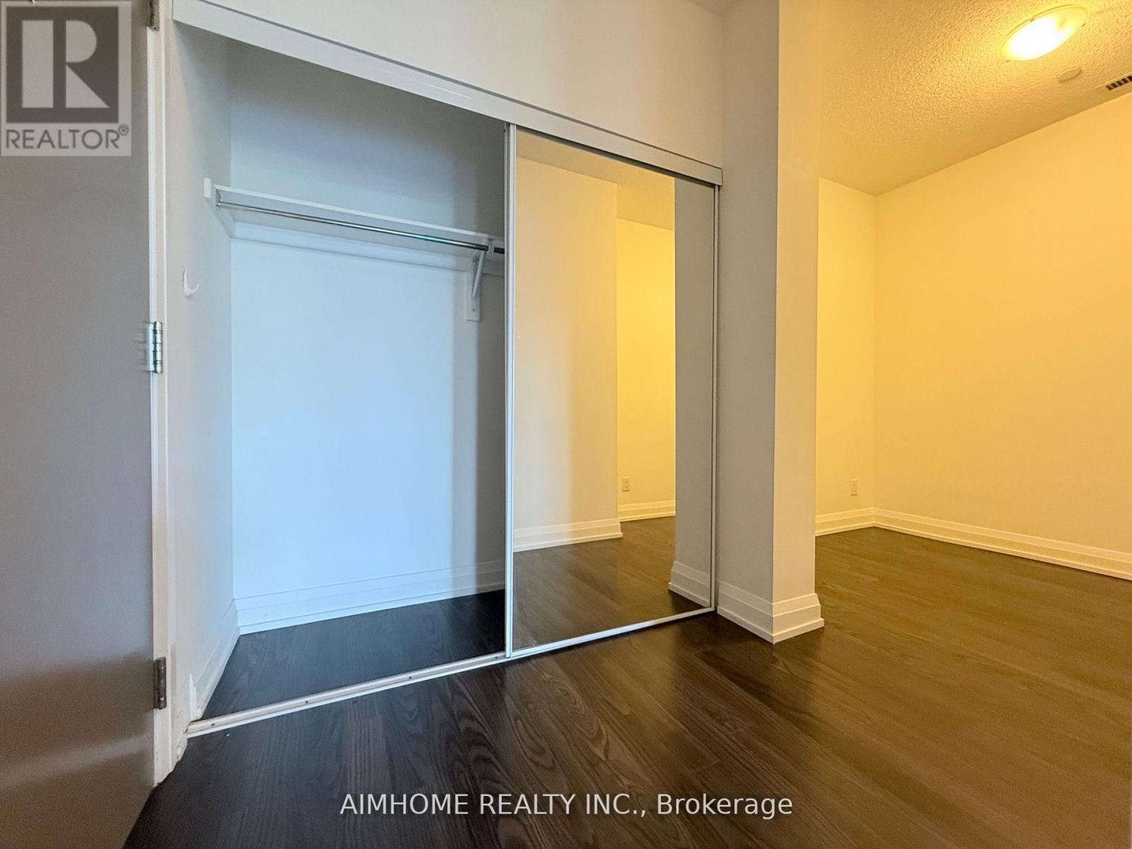 Apartment – 319 - 7165 YONGE STREET, Markham – photo 4